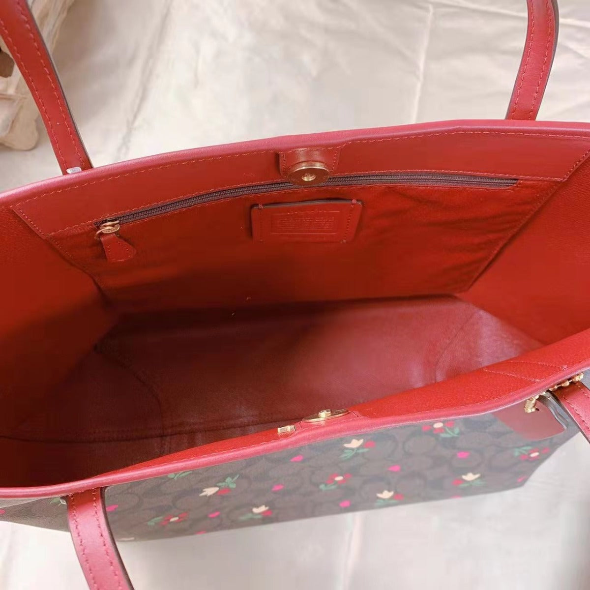 Coach C7616 City Tote In Signature Canvas With Heart Petal Print In Gold/BROWN MULTI Coach C7616 City Tote In Signature Canvas With Heart Petal Print In Gold/BROWN MULTI